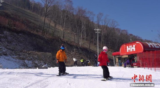 ��ѩ�ۺ����w�(y��n)���׻�������ʯ���� �z