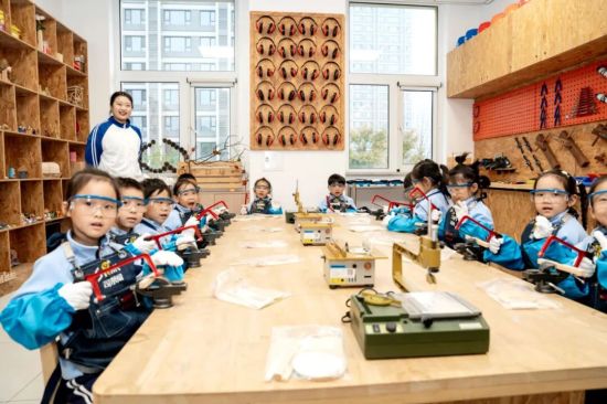 ���¸��^(q��)�׃��@С�����ڄ�(chu��ng)�ͽ����_չ�ֹ����`�W(xu��)��