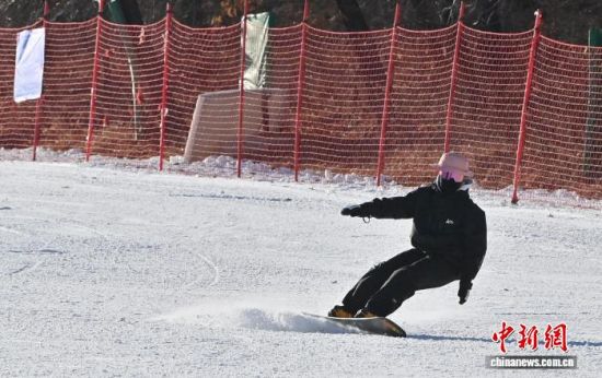 11��21�����L��ɏ��ɽ��ѩ���_�壬����ѩ�ۺ����w��������� �z