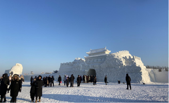 ������̫ƽ�ر�ѩ��ʳ�����R����̫ƽ��30�f(w��n)ƽ���׏V韈�(ch��ng)���c��Ȼ�����YԴ����7.5�f(w��n)�����ױ�ѩ���@��