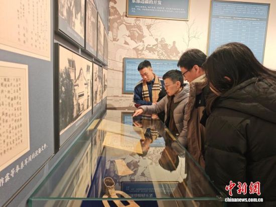 ���L�F(tu��n)���څ��^����ʡ���F(xi��n)��ʷչ���T���� �z