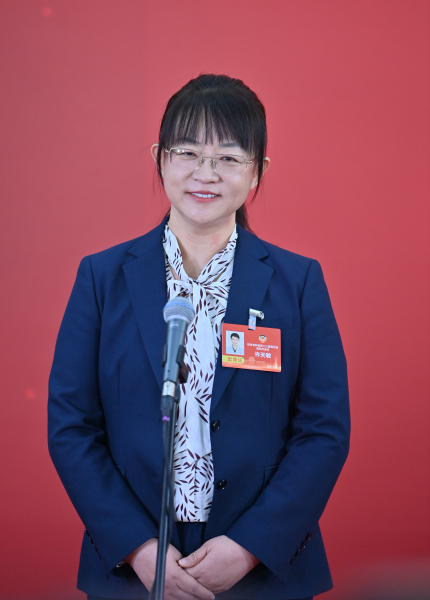 1��26���������f(xi��)����ʡ��ʮ����ί�T��(hu��)���ĴΕ�(hu��)�hί�Tͨ�������S�����ش�ӛ���ᆖ�� ���� �z