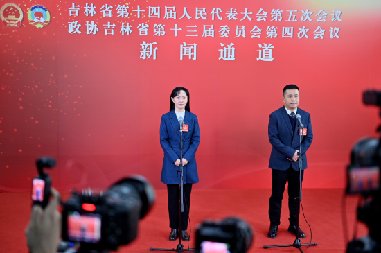 1��26���������f(xi��)����ʡ��ʮ����ί�T��(hu��)���ĴΕ�(hu��)�hί�Tͨ���ϣ��u�B��(��һ)�ش�ӛ���ᆖ�� ���� �z